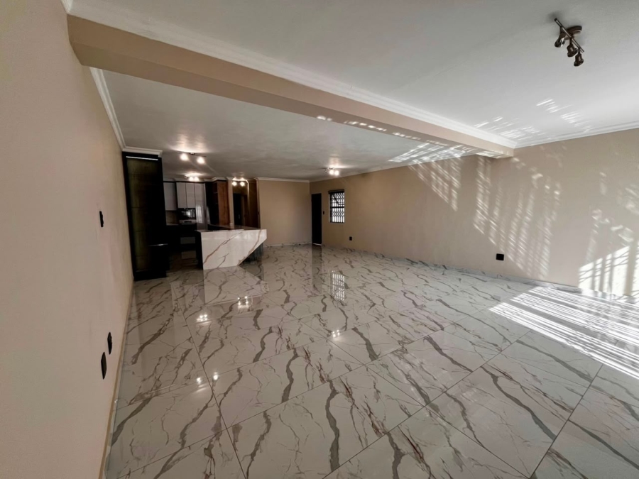To Let 4 Bedroom Property for Rent in Cashan North West